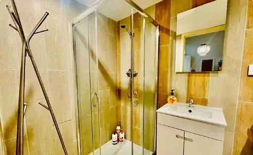 Aiporto Downtown, Family&friends 2!